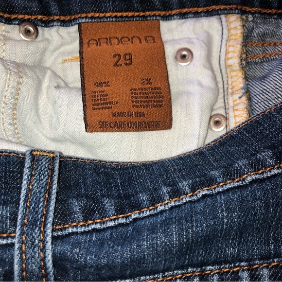 EUC Arden B. Signature Boot Medium Wash - Picture 8 of 8